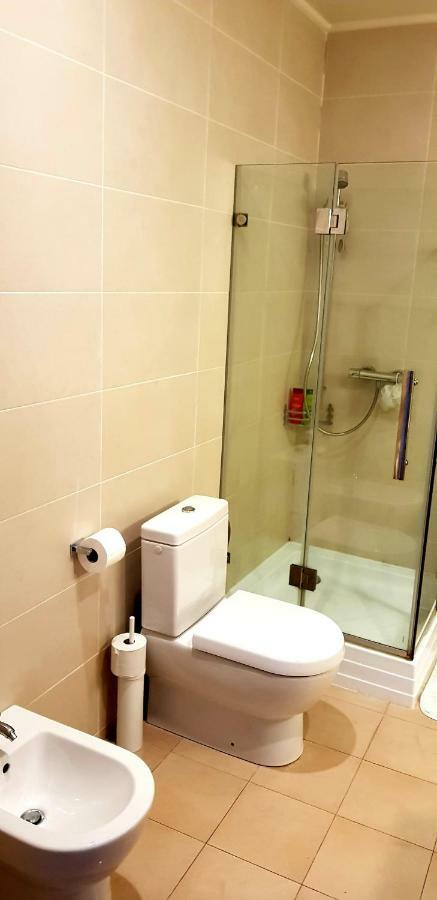 Exceptional Uzupis Bridge 3 Bedroom Apartment 빌뉴스 외부 사진
