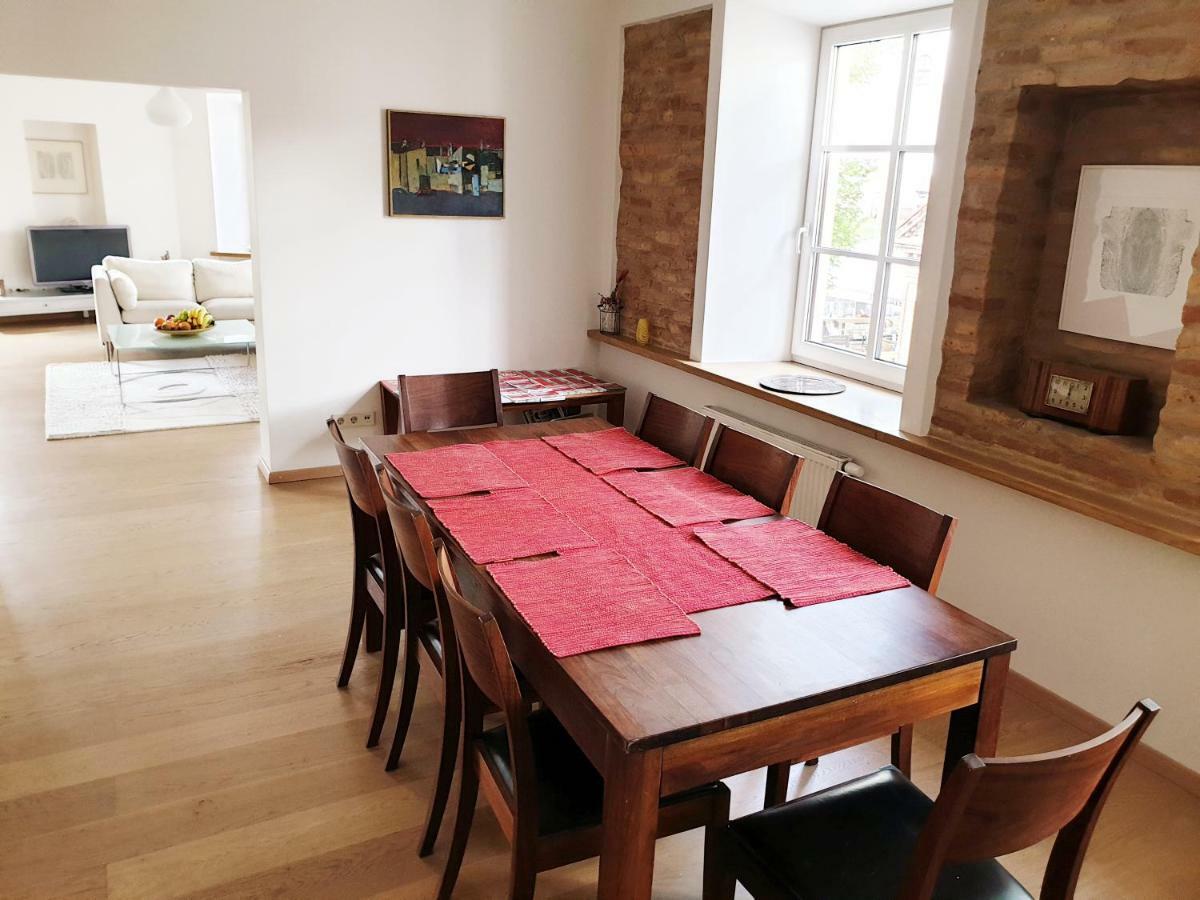 Exceptional Uzupis Bridge 3 Bedroom Apartment 빌뉴스 외부 사진