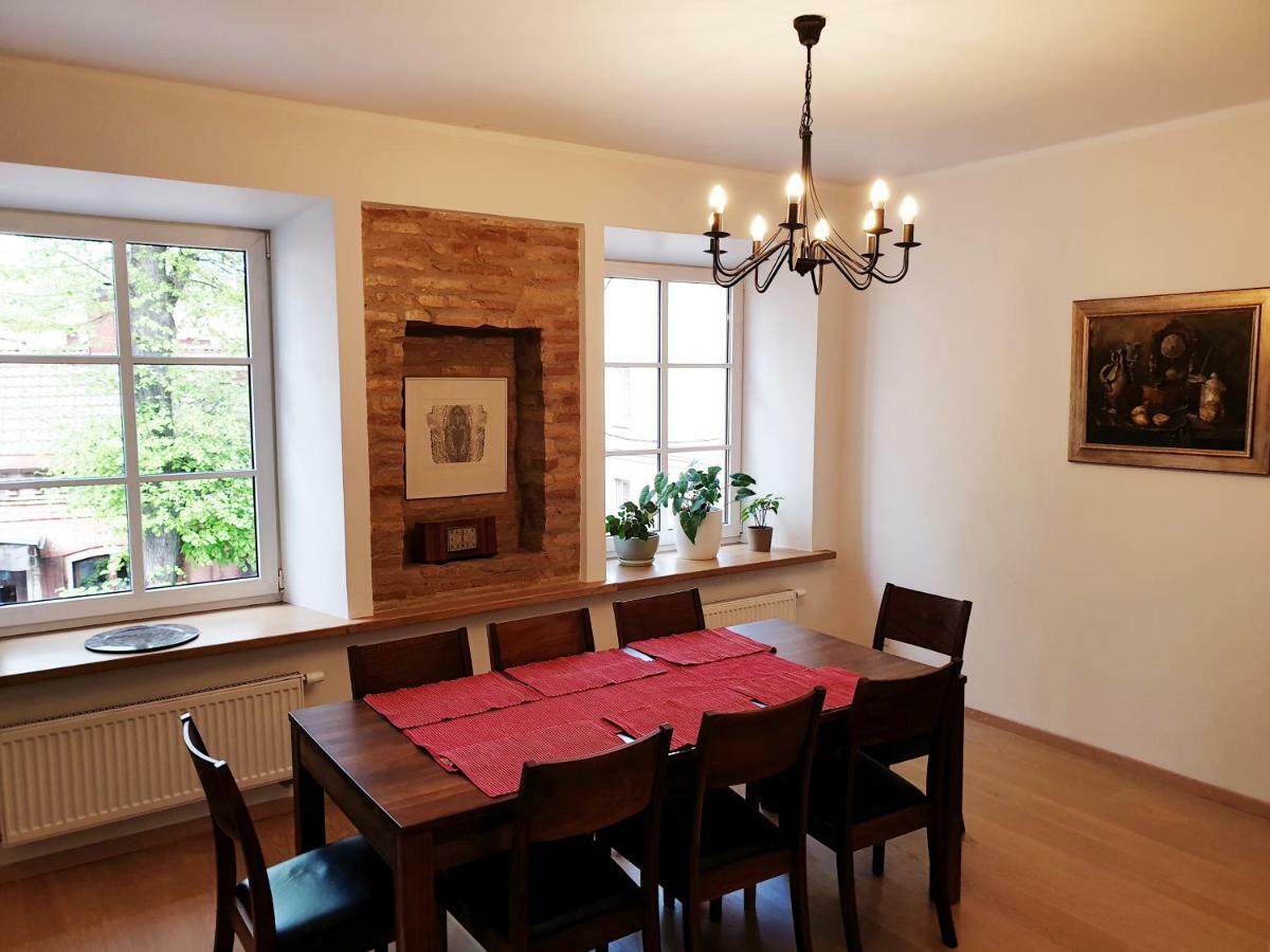 Exceptional Uzupis Bridge 3 Bedroom Apartment 빌뉴스 외부 사진