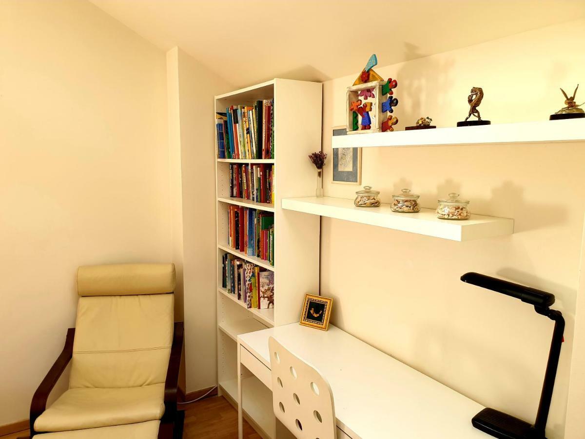 Exceptional Uzupis Bridge 3 Bedroom Apartment 빌뉴스 외부 사진