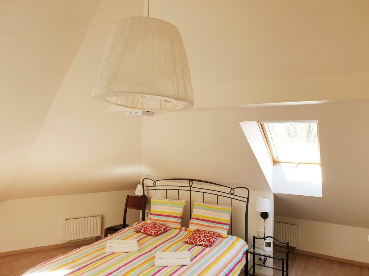 Exceptional Uzupis Bridge 3 Bedroom Apartment 빌뉴스 외부 사진